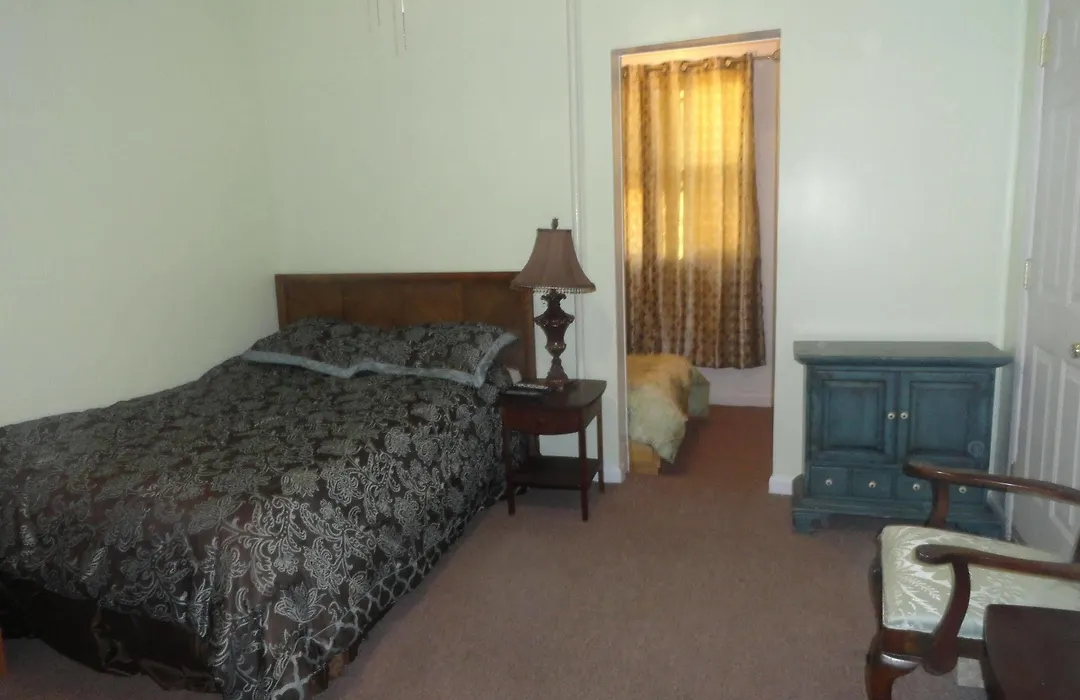 Delz Bed & Breakfast-1